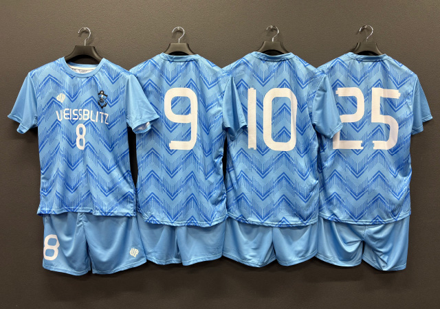 全160デザイン掲載簡単注文でサッカー＆フットサルオリジナルユニフォームを作ろう